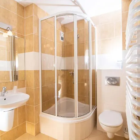 Nalecz Center Hotel 2*