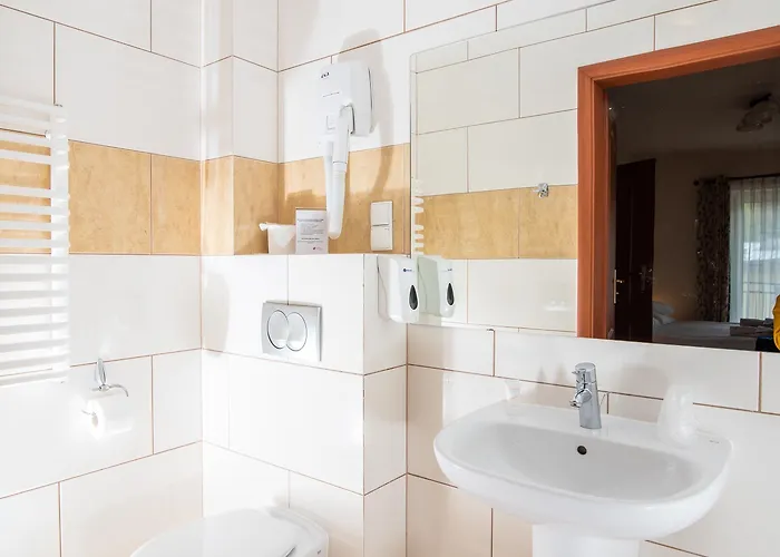 Nalecz Center Отель